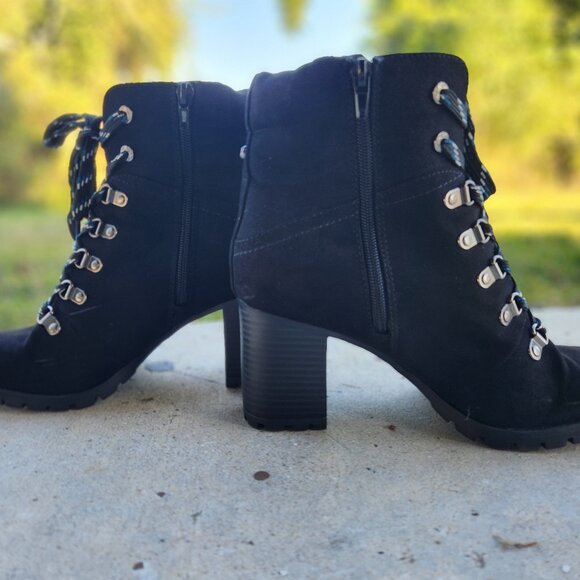 Kelly + Katie W9 Black Lace-Up Chunky Ankle Boots - Picture 1 of 6